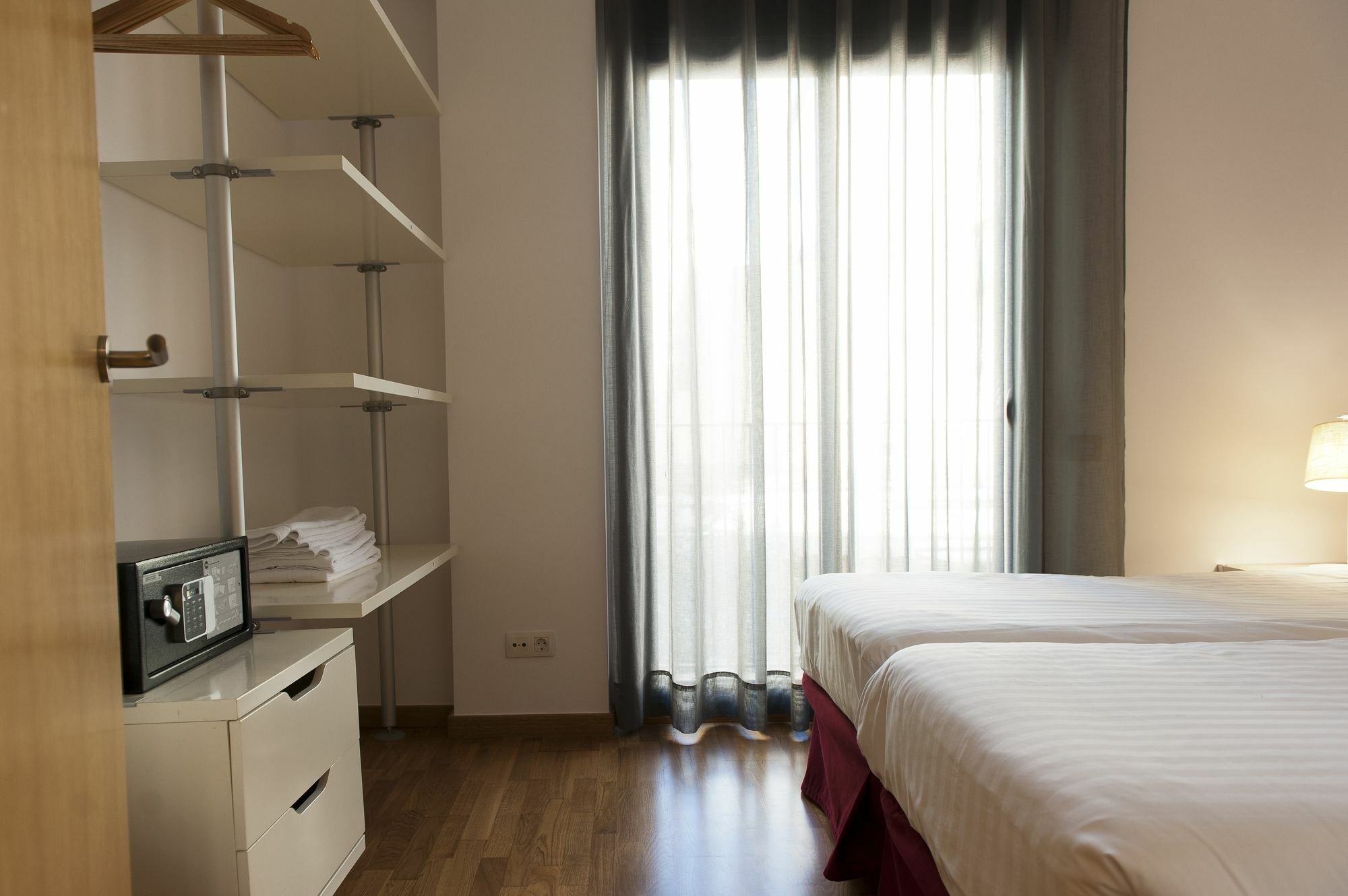 Mh Apartments Gracia Barcelona Bagian luar foto